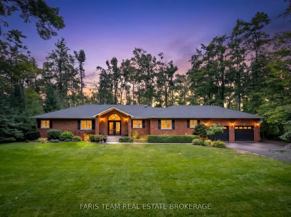 10 Green Mountain Ct, Oro Medonte, ON L0L 2L0