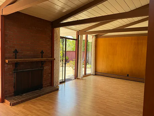 837 Sutter Ave Photo 1