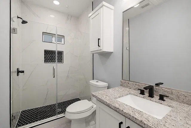 2608 W Bliss St — Photo 2