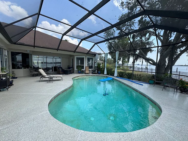 4911 Toproyal Ln — Photo 30