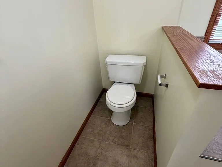1114 W Depoy Dr — Photo 18