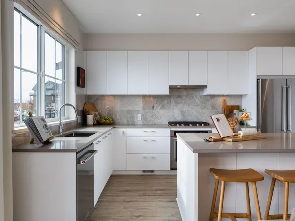 3637 Sheffield Ave #114, Coquitlam, BC V3E 0T5