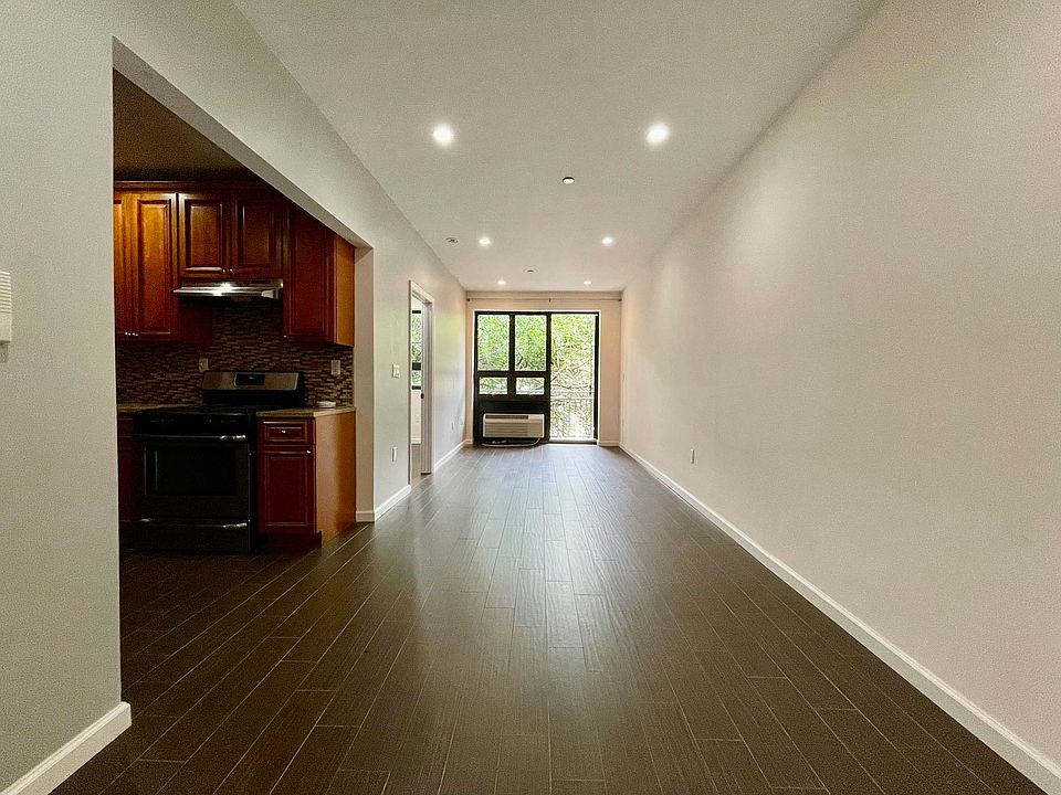 1st image of 615 Saint Johns Pl #3R