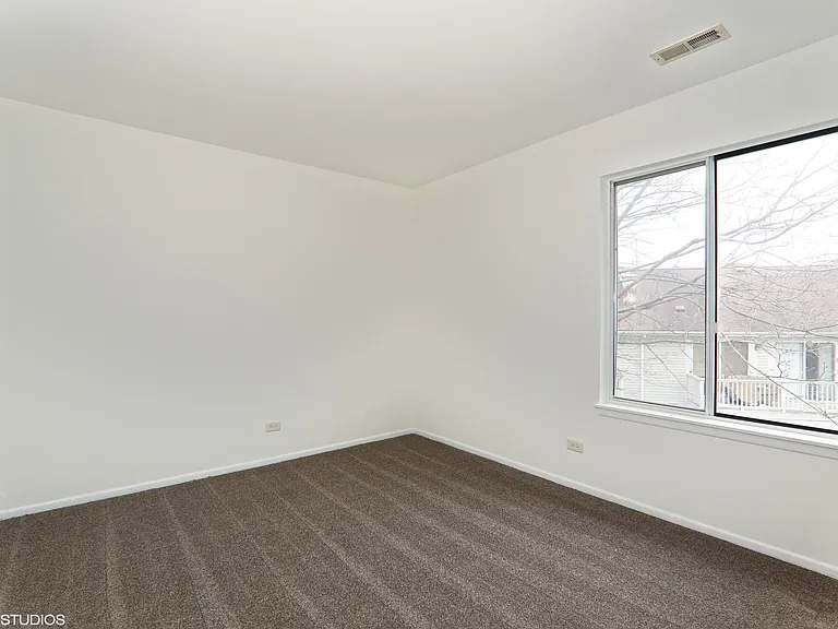 337 Springlake Ln #D — Photo 7