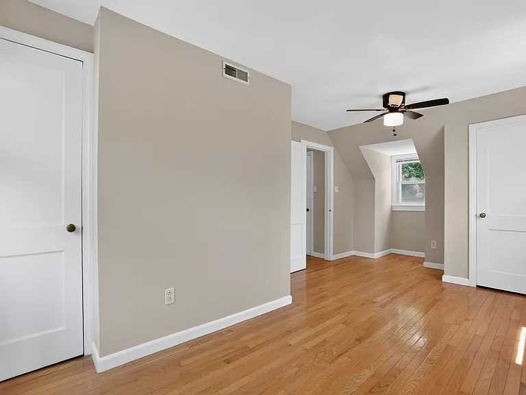 6410 Cavalier Dr — Photo 19
