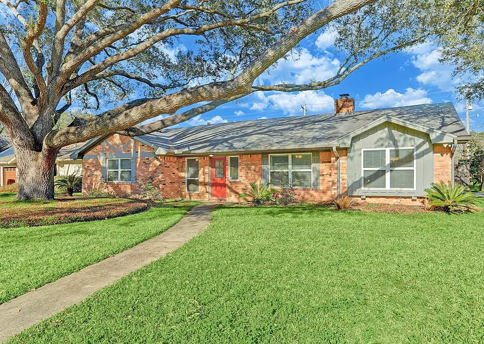 1st image of 909 Merriman Ct