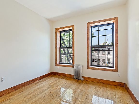 2nd image of 1567 De Kalb Ave #2R