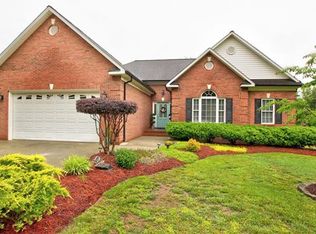 7765 Lynwood Ln, Sherrills Ford, NC 28673