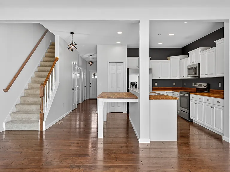 1772 Fairbank Ln — Photo 12