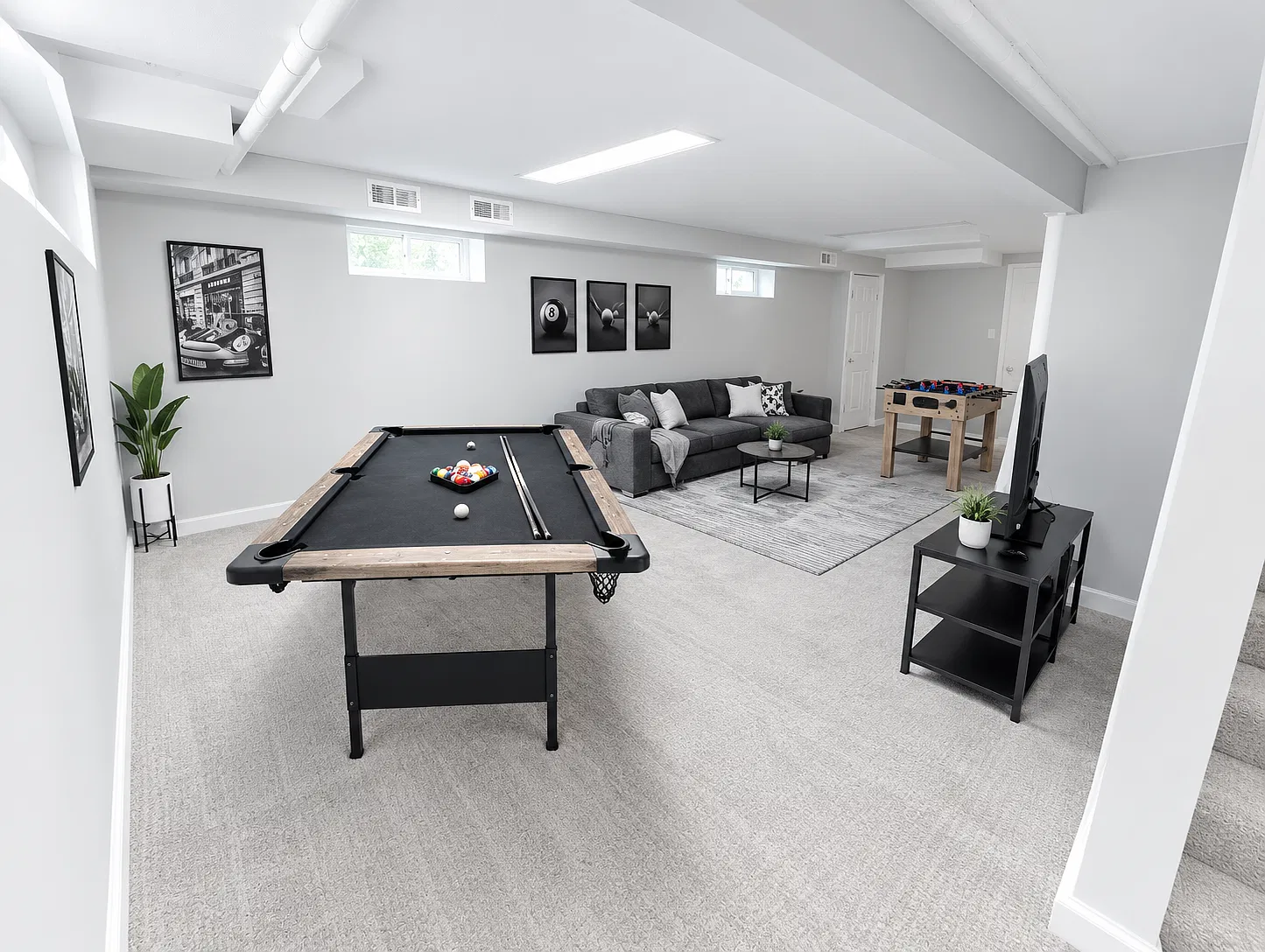 3 bed, 1297 sqft, $8,900 — Photo 1