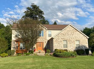 1121 Royalcrest Dr, Flint, MI 48532