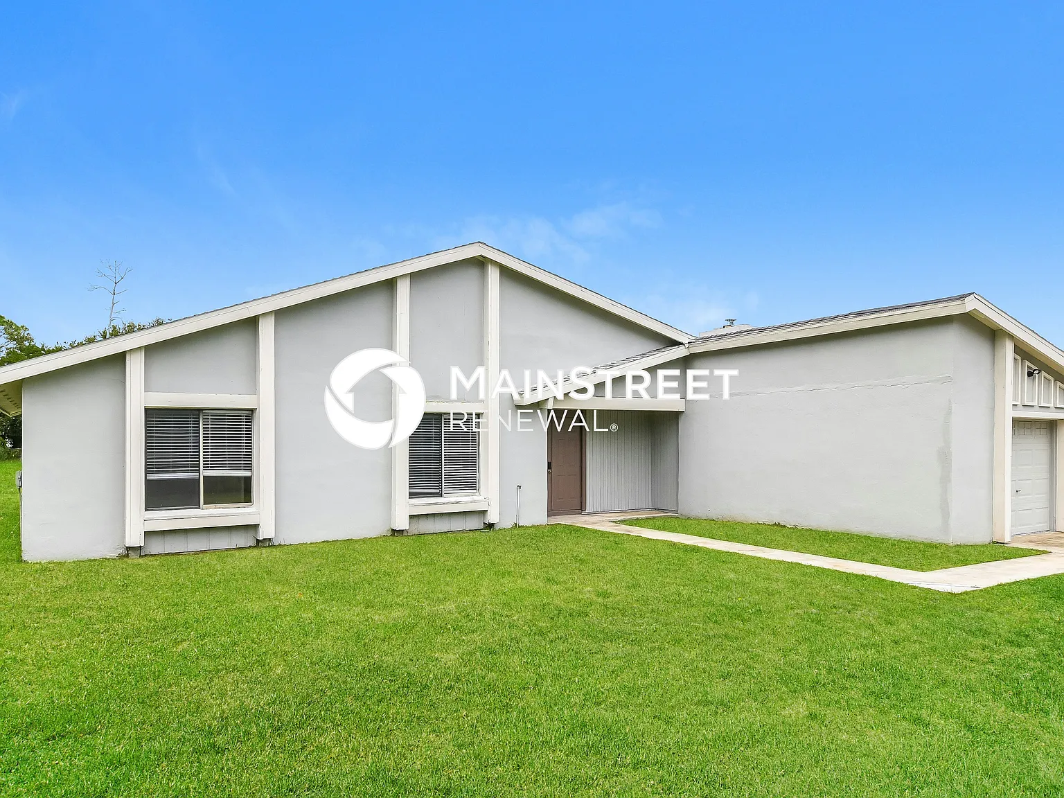 820 E Flag Ln — Photo 3