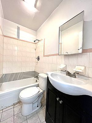 2nd image of 4713 5th Ave #2