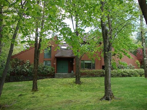 3rd image of 4 Wyeth Ct