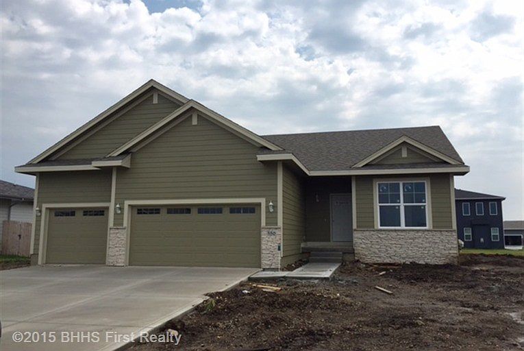 1st image of 550 NE Meridian Dr