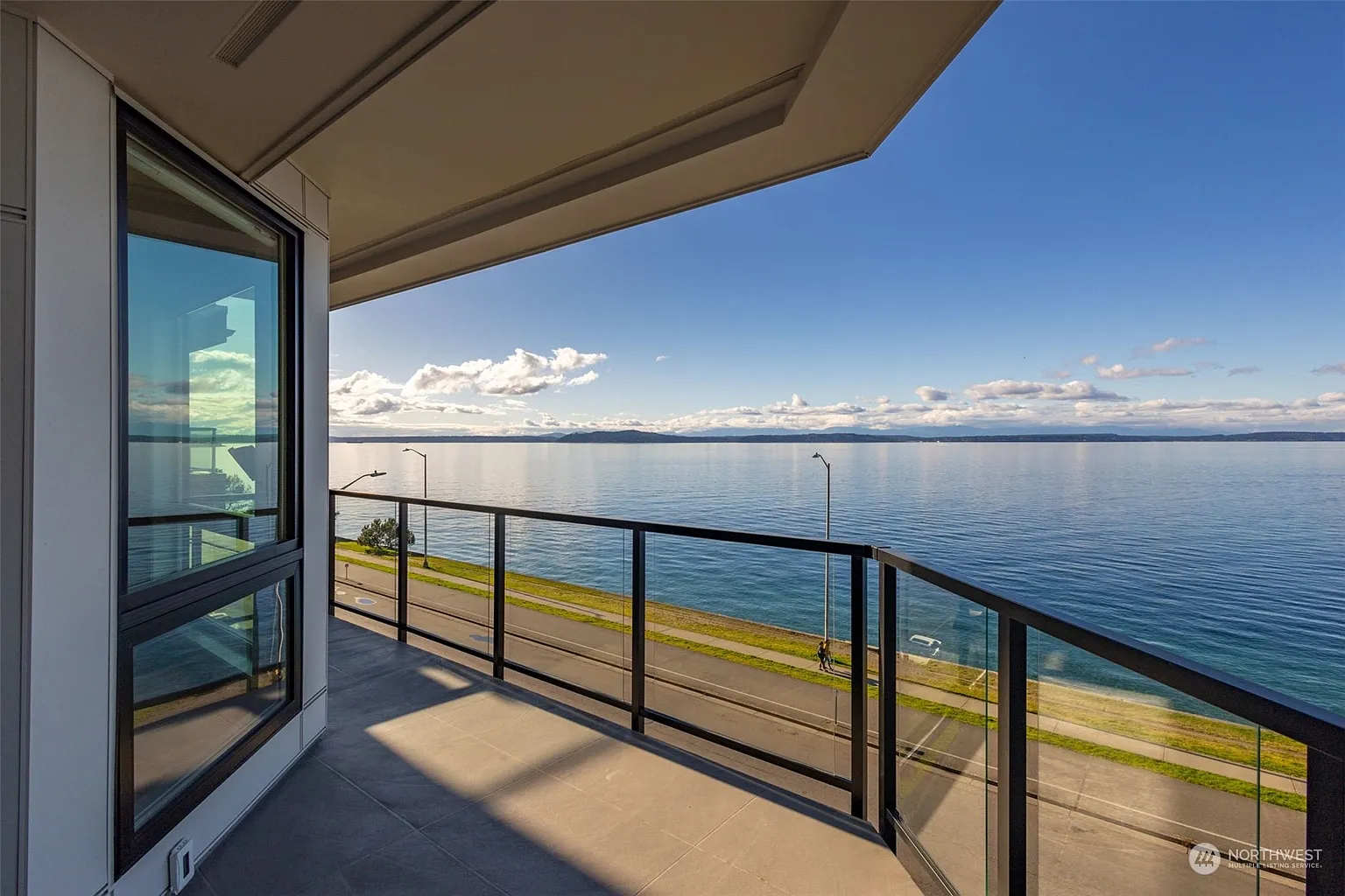 1534 Alki Avenue SW #400 photo 1