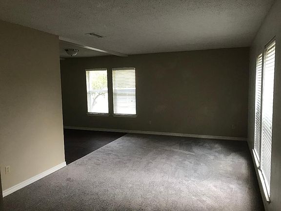 2nd image of 1403 N Yale Blvd