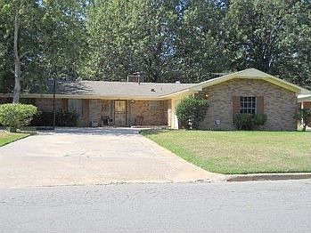 1st image of 44 Southwood Dr