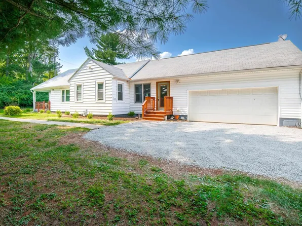 1921 N Maxine Rd, Bloomington, IN 47404