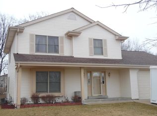 10426 S Donald Dr, Oak Creek, WI 53154