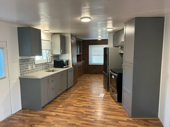 406 S Lincoln Ave, Pierre, SD 57501