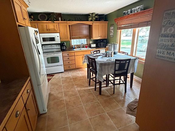 4th image of 1135 11th St