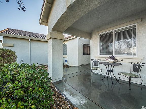 4th image of 1186 Plumas Links St