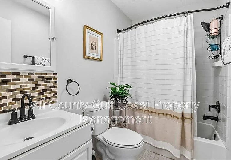 604 Church St — Photo 9