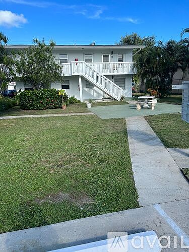 1st image of 514 S C St APT 6