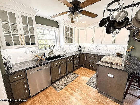 5th image of 3011 Falcon Ct