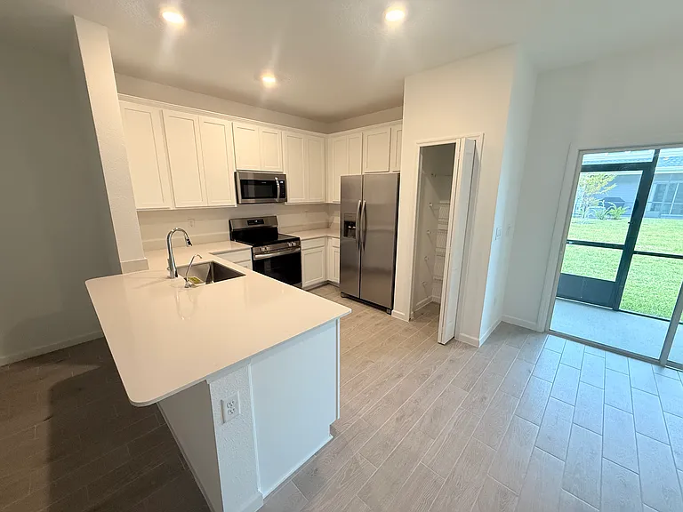 207 Hubbard Bend St — Photo 12