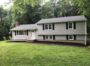 38 Ridgedale Rd, Bethel, CT 06801