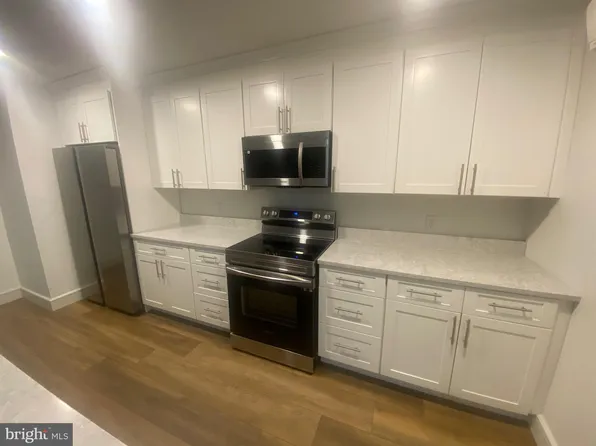 1087 Mount Tom Rd #204, East Stroudsburg, PA 18301