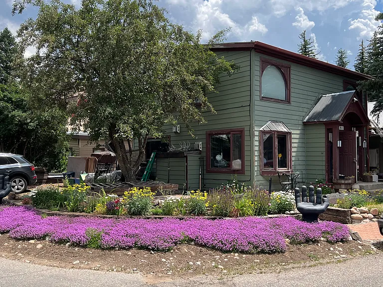 430 Laurel St — Photo 19