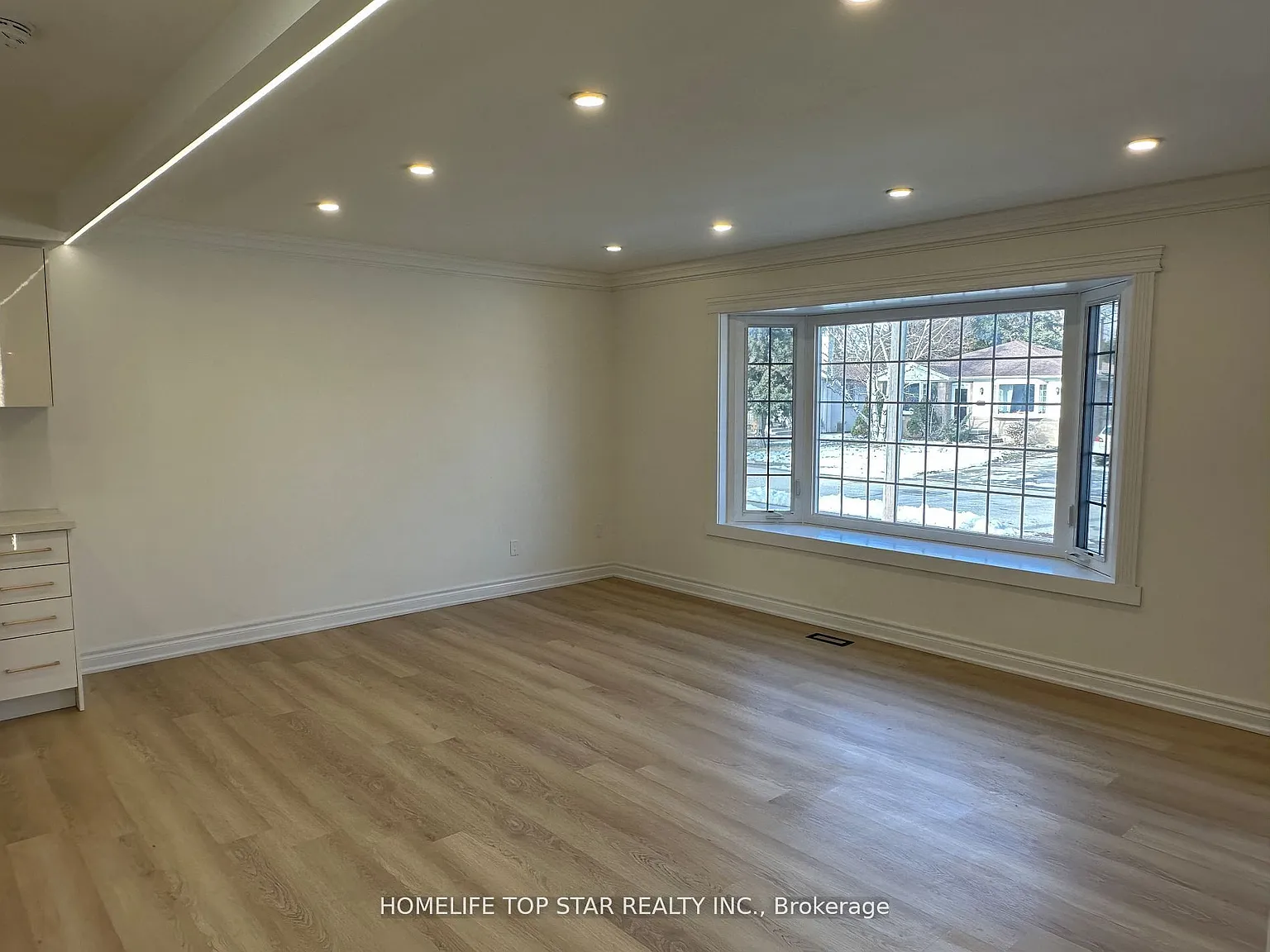 3 bed, $2,900 — Photo 3