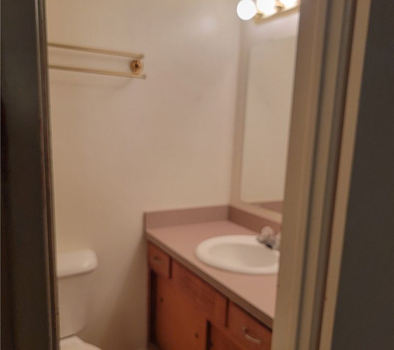 2nd image of 2702 Idlewood Pl