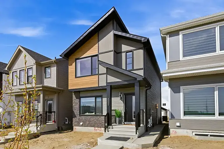2 bed, 1.0 bath, 670 sqft, $1,275 — Photo 2