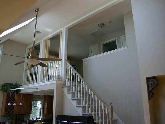 5th image of 137 Shore Dr #Wkly