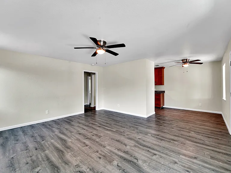 156 Sawyer St — Photo 8