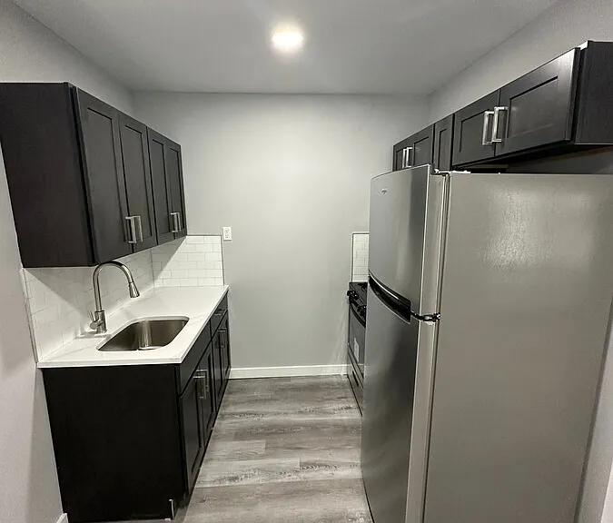 625 E Vernon Rd #1B — Photo 1