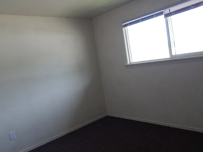 1346 Hawthorne Ave #D — Photo 7