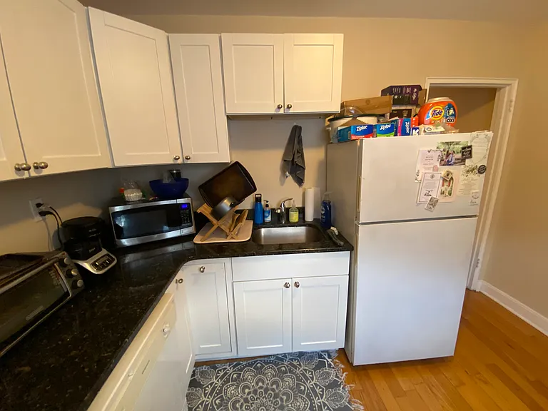 120 Sutherland Rd — Photo 5