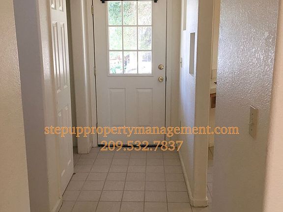 2nd image of 10765A Buena Oaks Ct