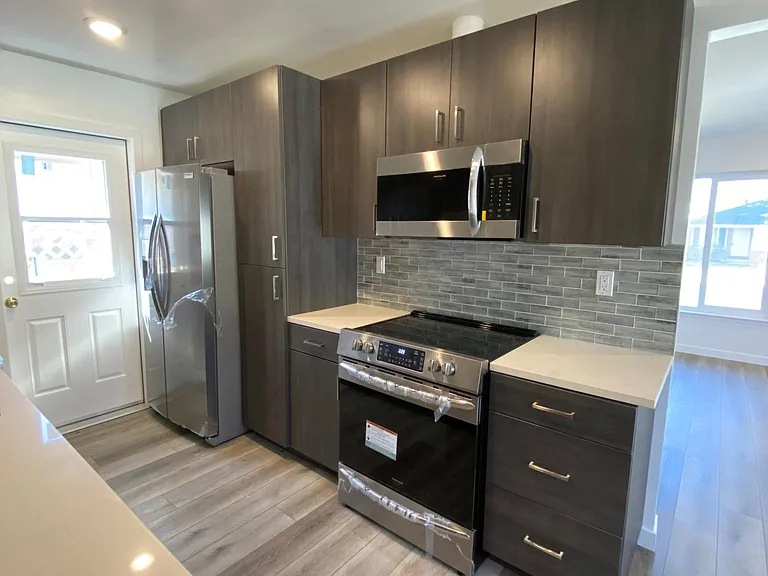 3570 Bennett Ave — Photo 10