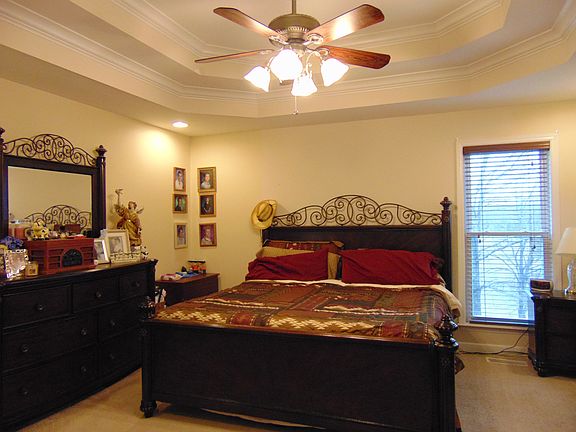 Beautiful ceiling features