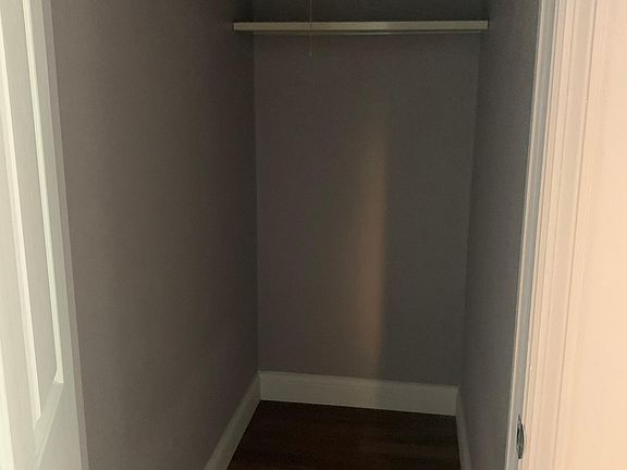 4th image of 5029 N Lakeside Pl
