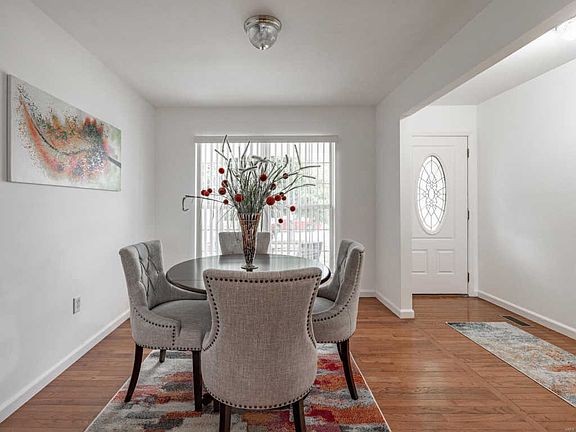5th image of 9613 Parker Gray Ct