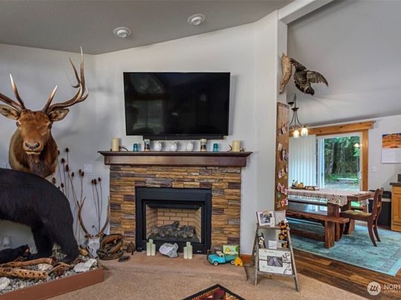 5th image of 129 Cougar Drive
