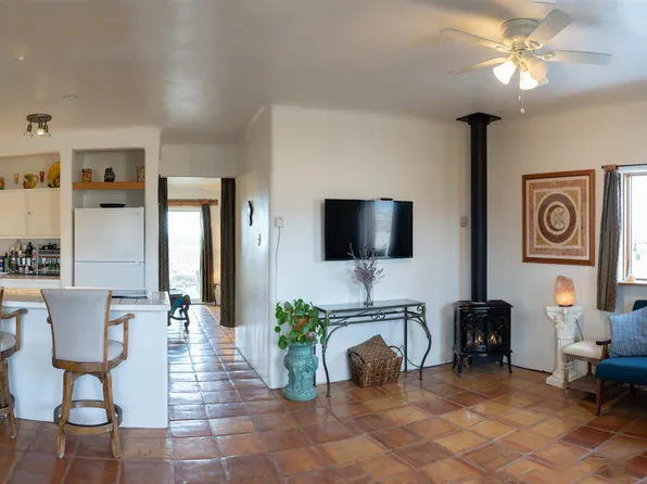 142 State Highway 522 Unit 1, El Prado, NM 87529