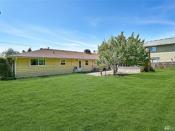 4th image of 14715 40th Ave W